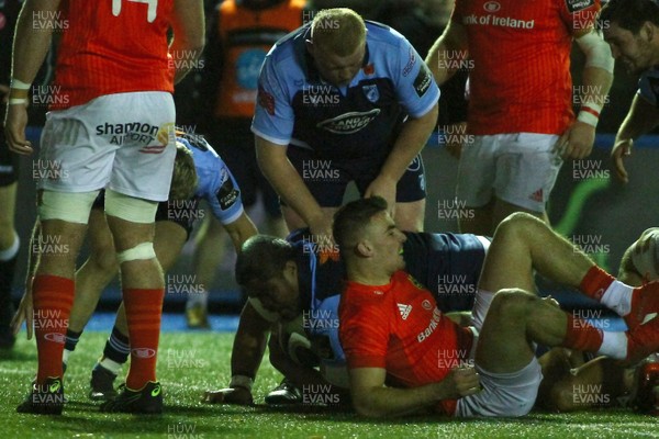021119 - Cardiff Blues v Munster - GuinnessPRO14 - Nick Williams of Cardiff Blues scores a try 