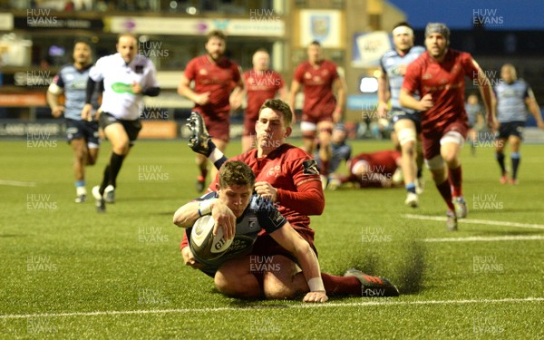 170218 - Cardiff Blues v Munster - Guinness PRO14 - Lloyd Williams of Cardiff Blues scores try