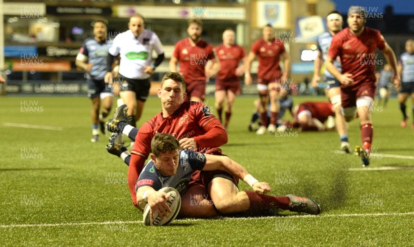 170218 - Cardiff Blues v Munster - Guinness PRO14 - Lloyd Williams of Cardiff Blues scores try