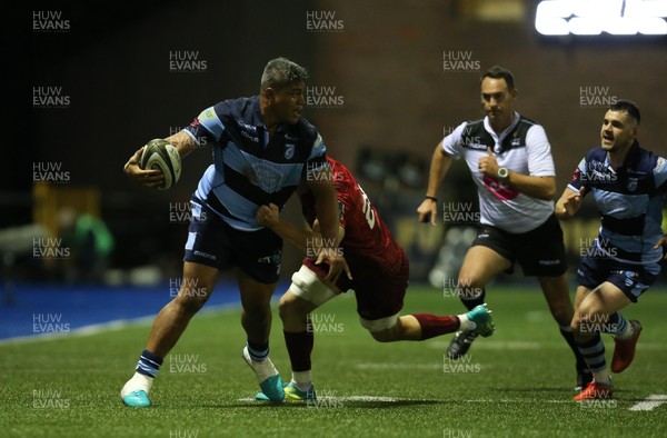210918 - Cardiff Blues v Munster, Guinness PRO14 - Nick Williams of Cardiff Blues looks to set up an attack
