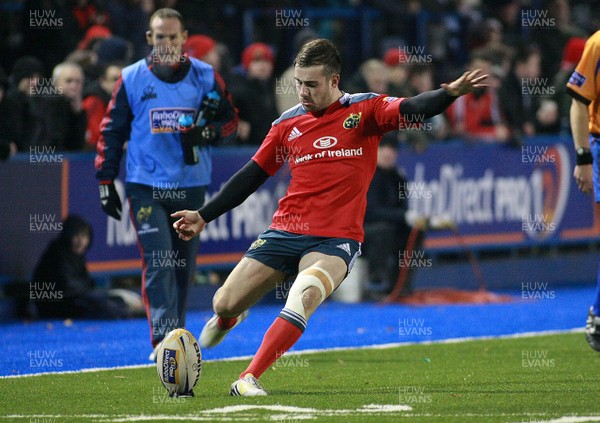 231113 Cardiff Blues v Munster - RaboDirectPro12 -JJ Hanrahan of Munster kicks a goal