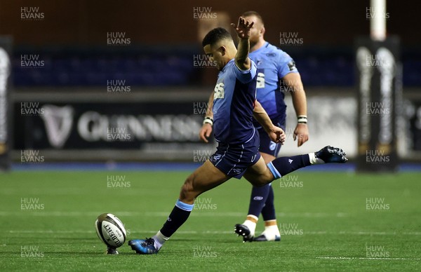 260221 - Cardiff Blues v Munster - Guinness PRO14 - Ben Thomas of Cardiff Blues kicks a penalty
