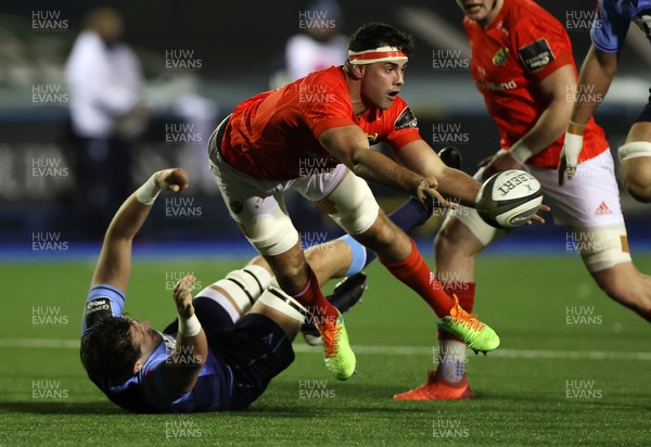 260221 - Cardiff Blues v Munster - Guinness PRO14 - Jack O�Sullivan of Munster is tackled by Rory Thornton of Cardiff Blues