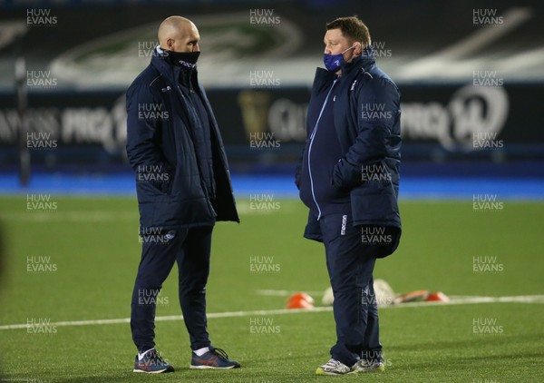 260221 - Cardiff Blues v Munster, Guinness PRO14 - Cardiff Blues Director of Rugby Dai Young, right, with assistant coach Richard Hodges ahead of the Guinness PRO14 match between Cardiff Blues and Munster