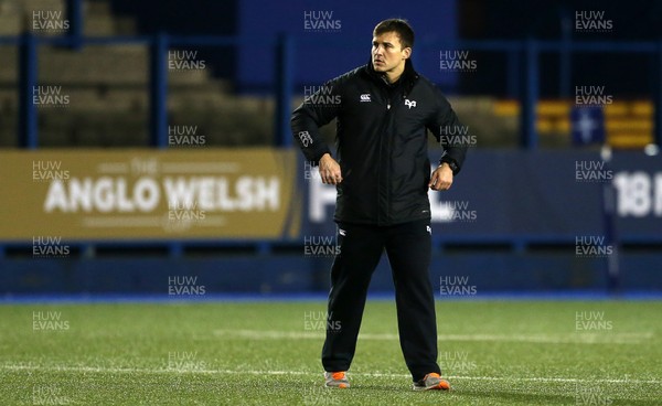 171117 - Cardiff Blues v Ospreys - Anglo Welsh Cup - Coach Tom Smith