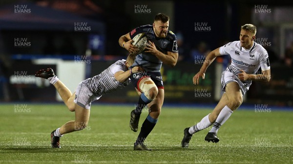 171117 - Cardiff Blues v Ospreys - Anglo Welsh Cup - Owen Lane of Cardiff Blues is tackled by Kieran Williams of Ospreys