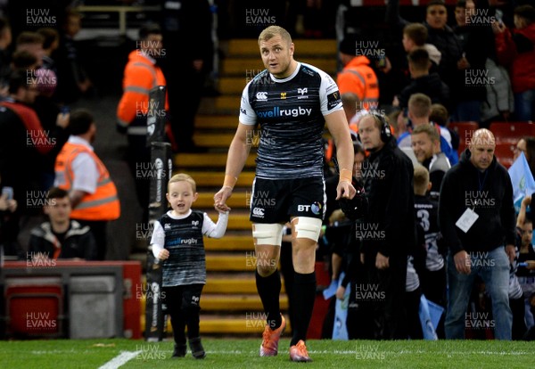 270419 - Cardiff Blues v Ospreys - Guinness PRO14 - Judgement Day - James King of Ospreys with his son