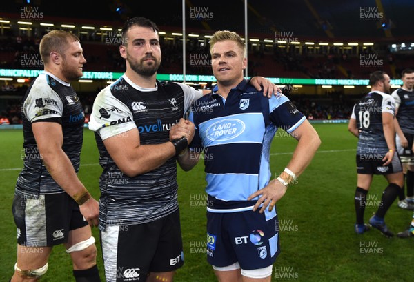 270419 - Cardiff Blues v Ospreys - Guinness PRO14 - Judgement Day - Scott Baldwin of Ospreys and Gareth Anscombe of Cardiff Blues at the end of the game