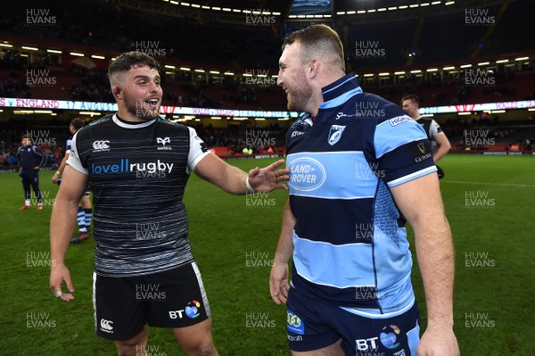 270419 - Cardiff Blues v Ospreys - Guinness PRO14 - Judgement Day - Nicky Smith of Ospreys and Dillon Lewis of Cardiff Blues at the end of the game