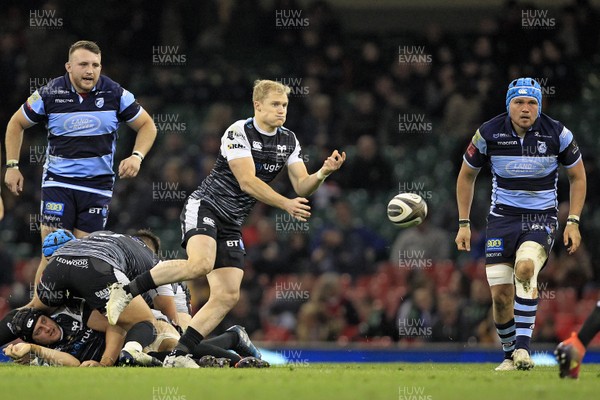 270419 - Cardiff Blues v Ospreys, Judgement Day VII, Guinness PRO14 - Aled Davies of Ospreys in action 