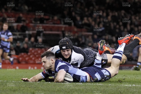 270419 - Cardiff Blues v Ospreys, Judgement Day VII, Guinness PRO14 - Tomos Williams of Cardiff Blues scores his side's third try