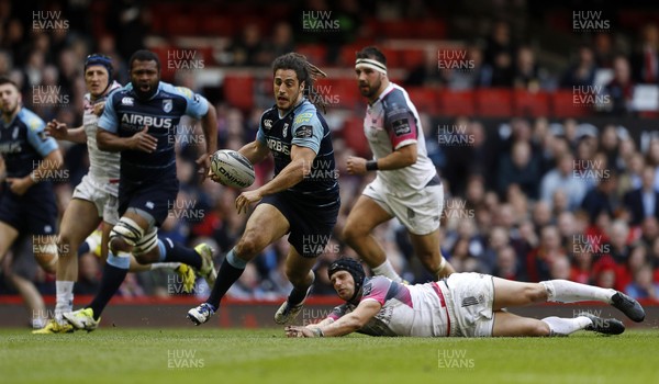 300416 - Cardiff Blues v Ospreys - Judgement Day - Guinness PRO12 - Josh Navidi of Cardiff Blues breaks through to score a try