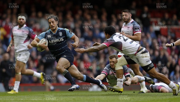 300416 - Cardiff Blues v Ospreys - Judgement Day - Guinness PRO12 - Josh Navidi of Cardiff Blues breaks through to score a try