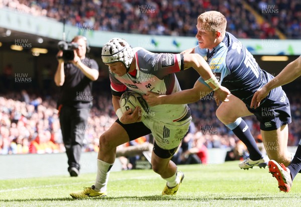 300416 - Cardiff Blues v Ospreys, Judgement Day IV, Guinness PRO12 - Hanno Dirksen of Ospreys powers over to score try