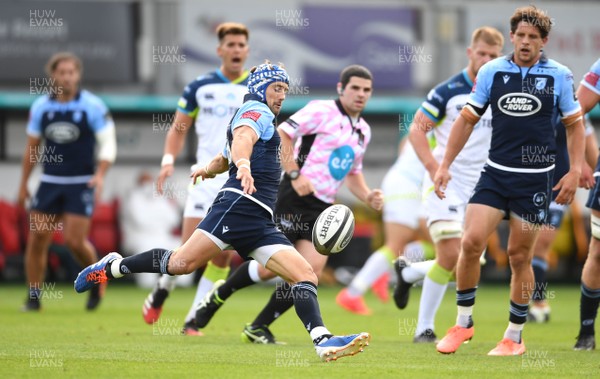 300820 - Cardiff Blues v Ospreys - Guinness PRO14 - Matthew Morgan of Cardiff Blues gets the ball away