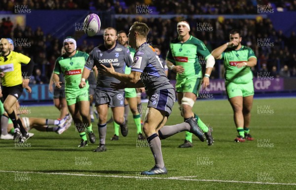 071219 - Cardiff Blues v Pau, European Challenge Cup - Jarrod Evans of Cardiff Blues collects the chipped kick to race in and score try
