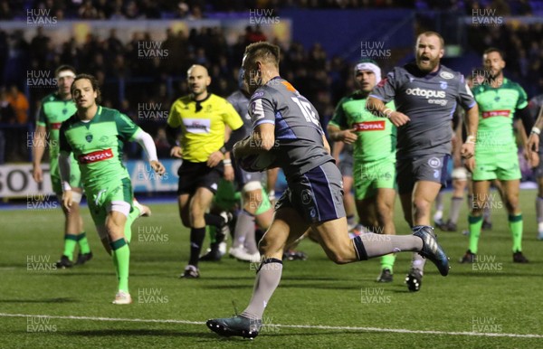 071219 - Cardiff Blues v Pau, European Challenge Cup - Jarrod Evans of Cardiff Blues collects the chipped kick to race in and score try