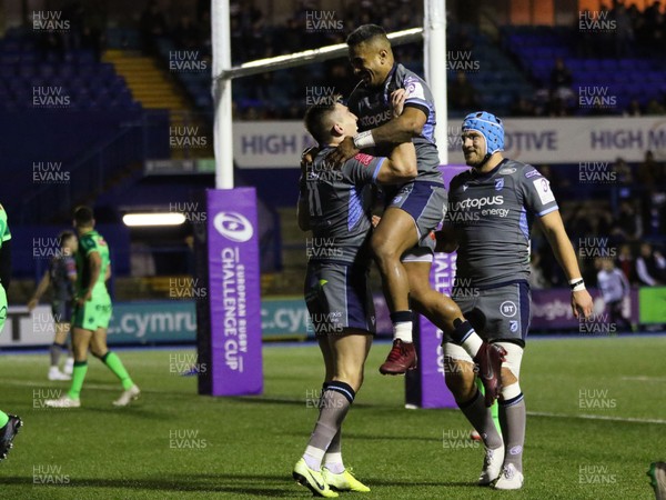 071219 - Cardiff Blues v Pau, European Challenge Cup - Josh Adams of Cardiff Blues celebrates with Rey Lee-Lo of Cardiff Blues after scoring try