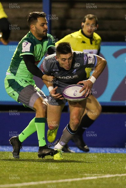 071219 - Cardiff Blues v Pau, European Challenge Cup - Josh Adams of Cardiff Blues reaches out to score his second try