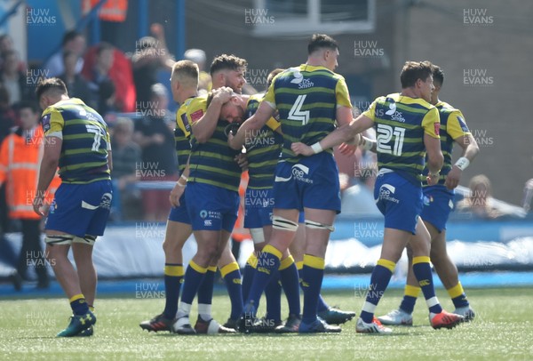 210418 - Cardiff Blues v Pau, European Challenge Cup Semi-Final - Cardiff Blues players celebrate at the end of the match