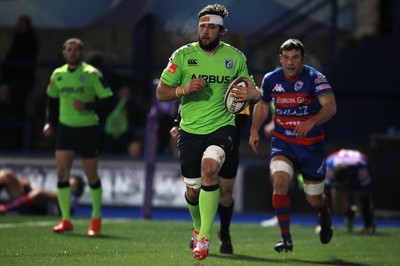 160115 - Cardiff Blues v Rovigo - European Rugby Challenge Cup - Josh Turnbull of Cardiff Blues runs in a try