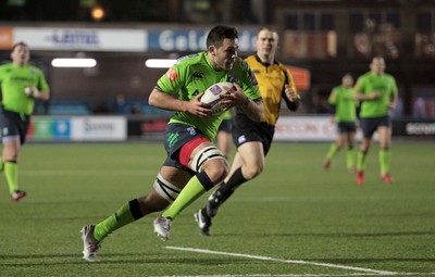 160115 - Cardiff Blues v Rovigo - European Rugby Challenge Cup - Ellis Jenkins of Cardiff Blues runs in to score a try