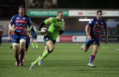 160115 - Cardiff Blues v Rovigo - European Rugby Challenge Cup - Cory Allen of Cardiff Blues runs in to score a try