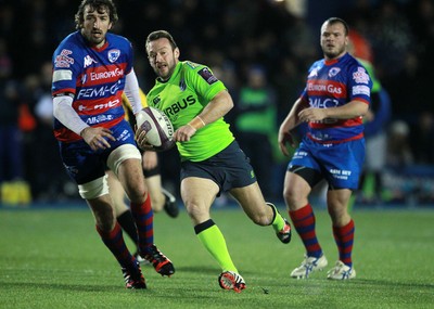 160115 - Cardiff Blues v Rovigo - European Rugby Challenge Cup - Gareth Davies of Cardiff Blues runs in to score a try