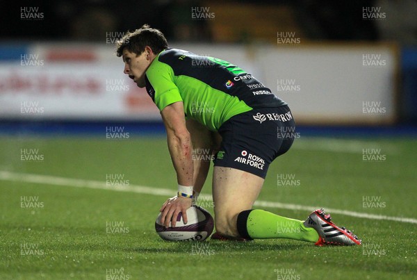 160115 - Cardiff Blues v Rovigo - European Rugby Challenge Cup - Lloyd Williams of Cardiff Blues scores a try