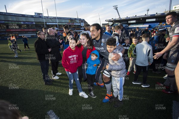 180120 - Cardiff Blues v Rugby Calvisano - European Rugby Challenge Cup - Filo Paulo of Cardiff Blues with fans