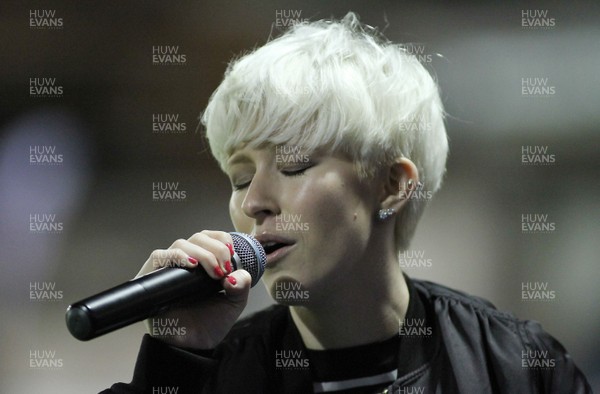 220116 - Cardiff Blues v Rugby Calvisano - European Rugby Challenge Cup -Natasha John entertains the crowd at half time