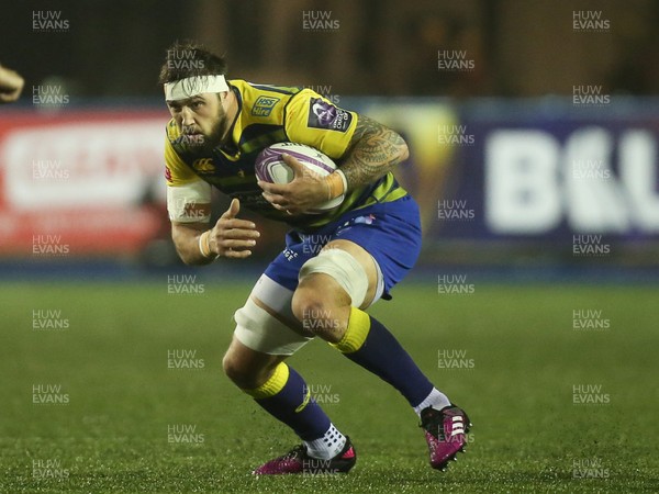171217 - Cardiff Blues v Sale Sharks, European Challenge Cup - Josh Turnbull of Cardiff Blues looks to set up an attack