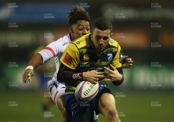 171217 - Cardiff Blues v Sale Sharks, European Challenge Cup - Aled Summerhill of Cardiff Blues tries to collect the ball under pressure from Paolo Odogwu of Sale Sharks