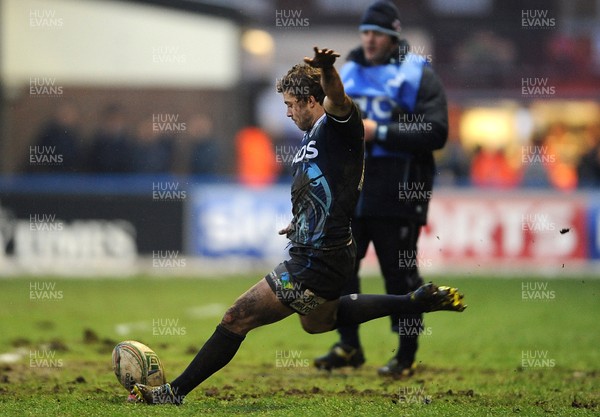 190113 - Cardiff Blues v Sale Sharks - Heineken Cup -Leigh Halfpenny of Cardiff Blues kicks at goal