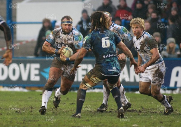 190113 Cardiff Blues v Sale Sharks - Heineken Cup -Sale's Vadim Cobilas takes on Blues' Josh Navidi