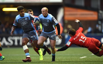 151218 - Cardiff Blues v Saracens - European Rugby Champions Cup - Dan Fish of Cardiff Blues runs in to score try