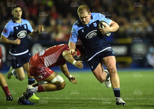 030120 - Cardiff Blues v Scarlets - Guinness PRO14 - Rhys Gill of Cardiff Blues is tackled by Josh Macleod of Scarlets