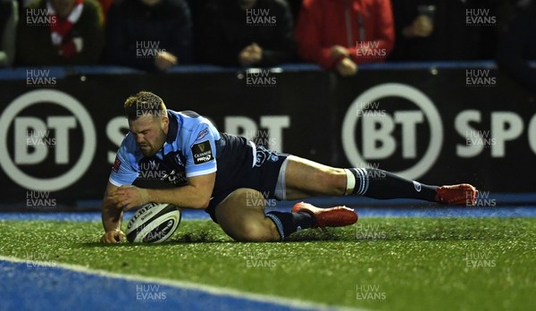030120 - Cardiff Blues v Scarlets - Guinness PRO14 - Owen Lane of Cardiff Blues scores try