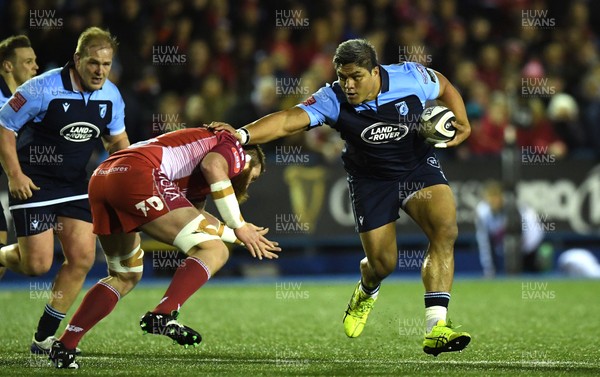 030120 - Cardiff Blues v Scarlets - Guinness PRO14 - Nick Williams of Cardiff Blues is tackled by Jake Ball of Scarlets