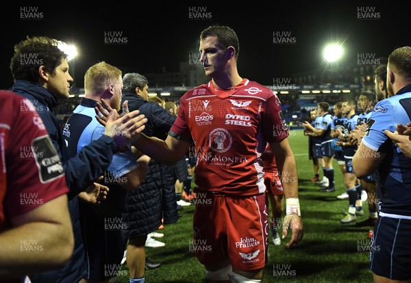 030120 - Cardiff Blues v Scarlets - Guinness PRO14 - Lloyd Williams of Cardiff Blues and Aaron Shingler of Scarlets at the end of the game