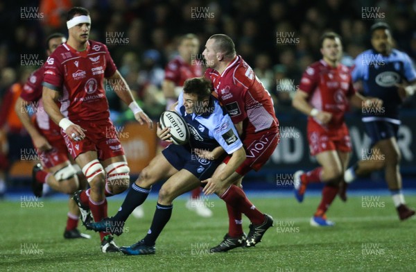 030120 - Cardiff Blues v Scarlets, Guinness PRO14 - Jarrod Evans of Cardiff Blues  is caught by Ken Owens of Scarlets