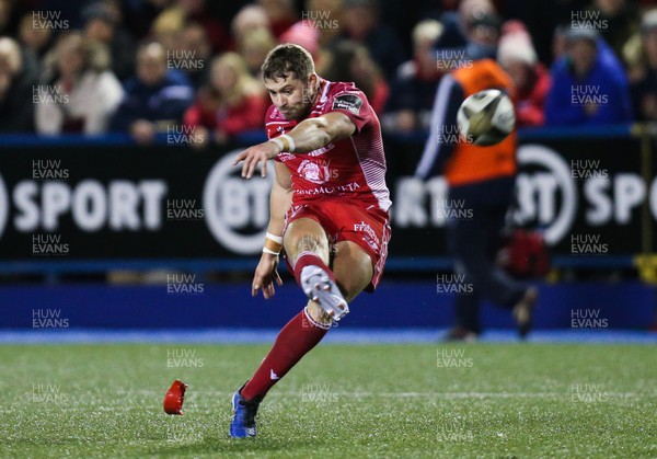 030120 - Cardiff Blues v Scarlets, Guinness PRO14 - Leigh Halfpenny of Scarlets kicks conversion
