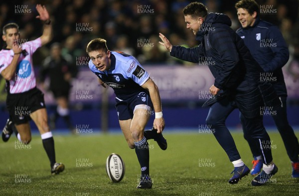 030120 - Cardiff Blues v Scarlets, Guinness PRO14 - Josh Adams of Cardiff Blues races in to score try