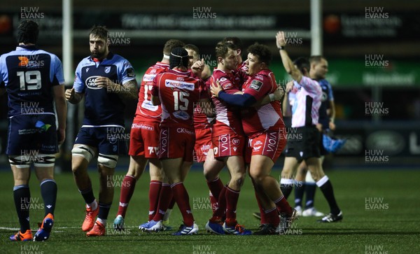 030120 - Cardiff Blues v Scarlets, Guinness PRO14 - Scarlets players celebrate at the end of the match
