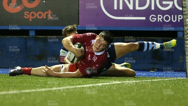 041019 - Cardiff Blues A v Scarlets A - Celtic Cup - Lewys Millin of Scarlets scores a try