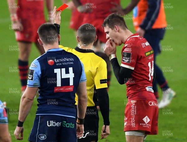 090121 - Cardiff Blues v Scarlets - Guinness PRO14 - Liam Williams of Scarlets is shown a red card by Referee Craig Evans