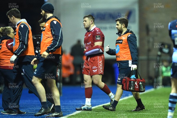 220319 - Cardiff Blues v Scarlets - Guinness PRO14 - Rob Evans of Scarlets leaves the field