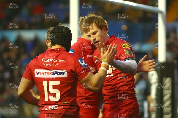 311217 - Cardiff Blues v Scarlets - GuinnessPro14 - Rhys Patchell of Scarlets celebrates his try