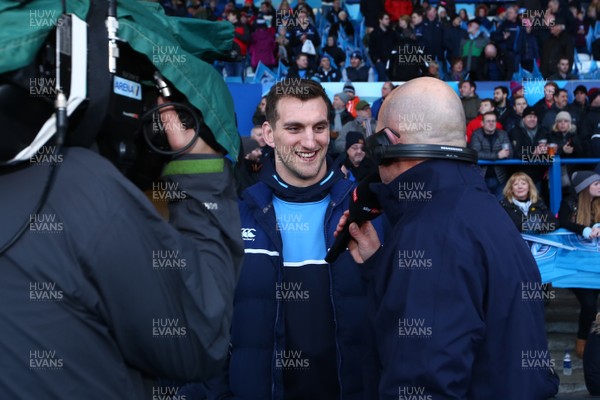 311217 - Cardiff Blues v Scarlets - GuinnessPro14 - Sam Warburton of Cardiff Blues gives a TV interview 
