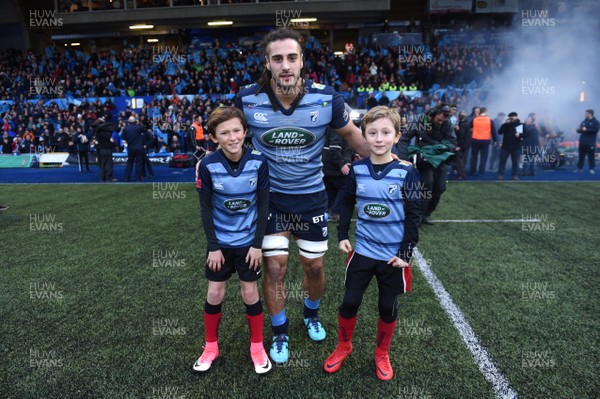311217 - Cardiff Blues v Scarlets - Guinness PRO14 - Josh Navidi of Cardiff Blues leads out his side on his 150th game with mascots